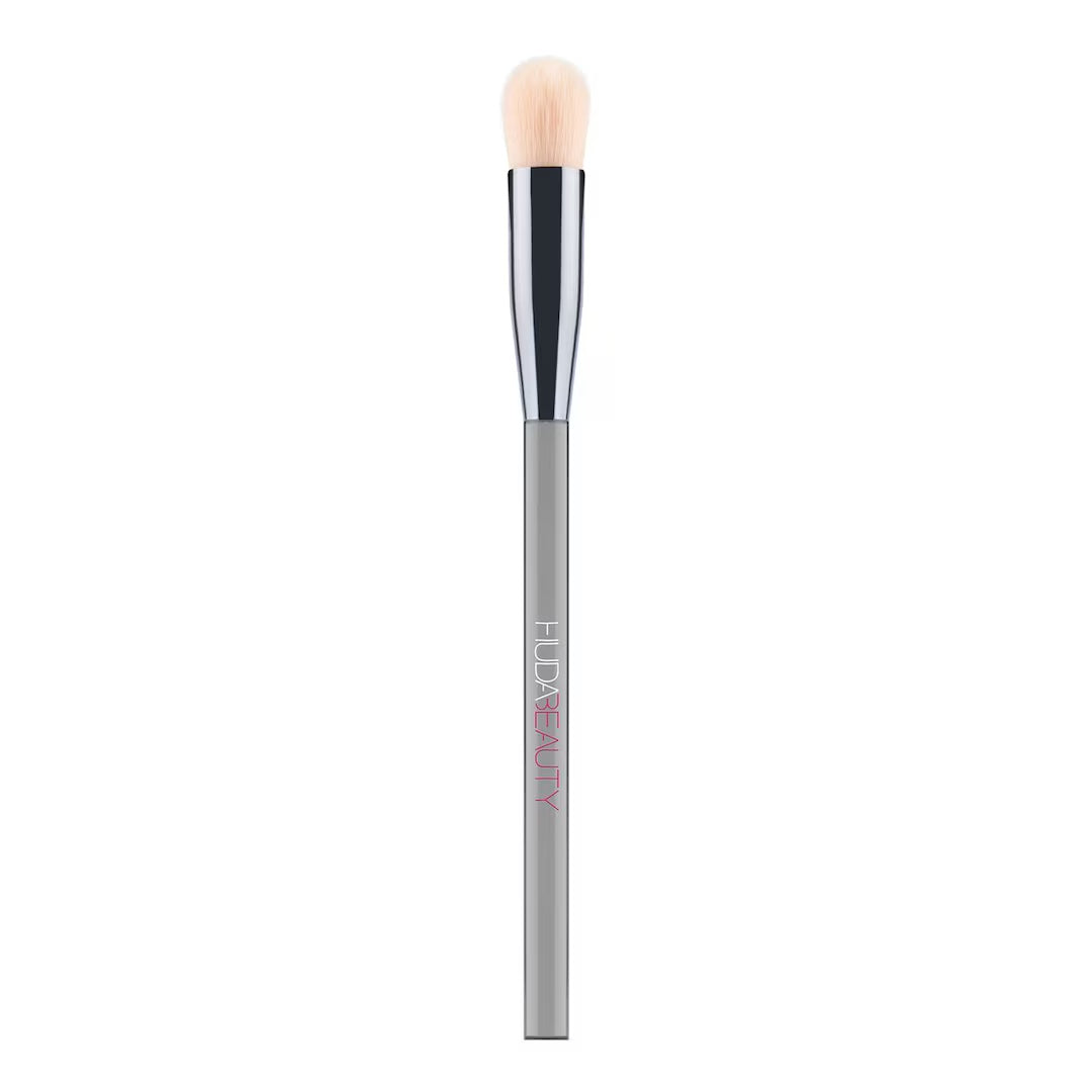 HUDA BEAUTY - Face | Conceal & Blend Complexion Brush